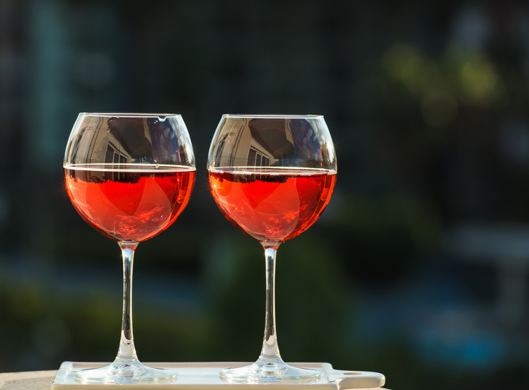 Les tendances actuelles dans le monde des vins rosés de Provence : L'influence des Côtes de Provence