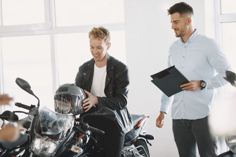 Vendre Sa Moto Entre Particuliers Les 7 Formalités À Effectuer Sans Erreur